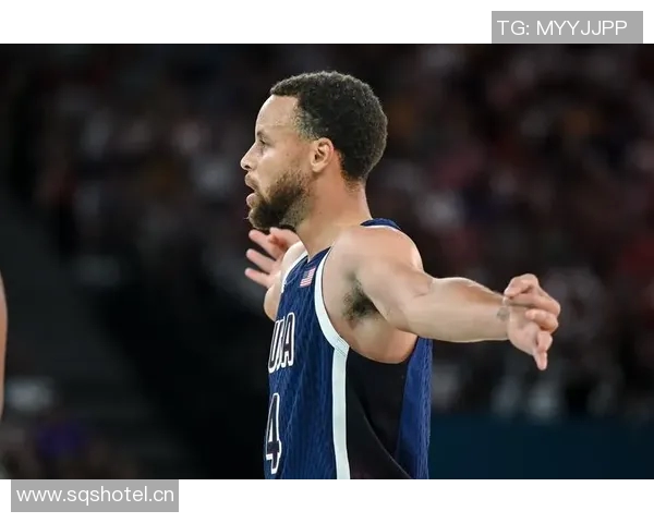 库里首节表现出色三分球命中率高达667贡献7分1板2助助力球队开局良好