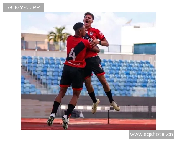 克鲁塞罗中卫布鲁诺入选巴西国家队引发热议上轮联赛刚染红遭争议