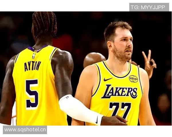 帕森斯称詹姆斯缺席为东契奇提供适应机会是积极信号 帕森斯称詹姆斯缺席为东契奇提供适应机会是积极信号