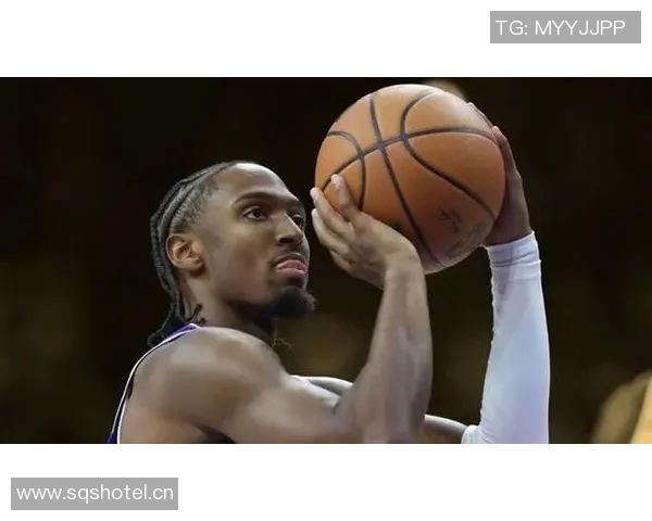 马克西本季表现亮眼场均得分与三分球排名第二多项数据跻身前五行列 马克西本季表现亮眼场均得分与三分球排名第二多项数据跻身前五行列