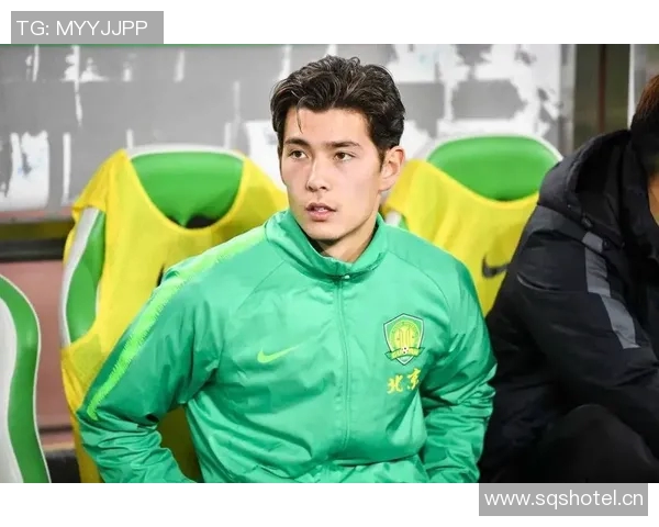 山东泰山半场落后云南玉昆侯永永头球破门克雷桑李源一错失良机