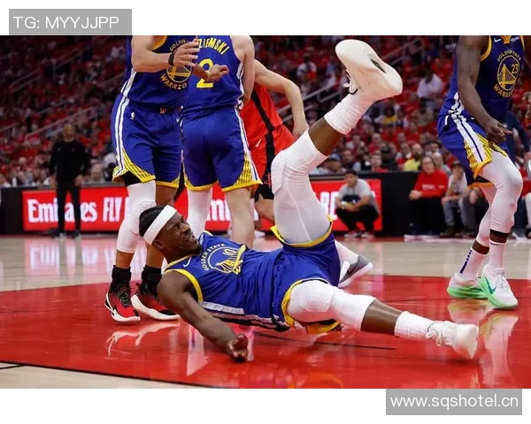 怀特闪耀全场29分钟内高效砍下30分7板9助助球队获胜 怀特闪耀全场29分钟内高效砍下30分7板9助助球队获胜