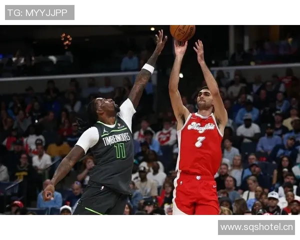 湖媒建议球队全力引进迪文岑佐提升进攻火力三分球将助力球队表现 湖媒建议球队全力引进迪文岑佐提升进攻火力三分球将助力球队表现