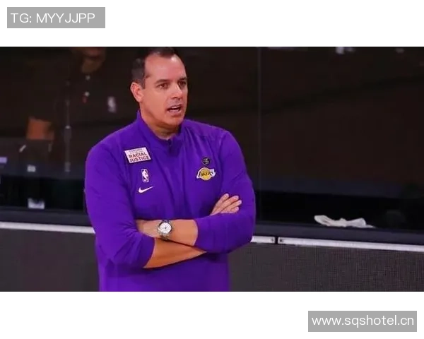 琼斯谈战绩不佳原因称节奏过快自己擅长控球与节奏掌控 琼斯谈战绩不佳原因称节奏过快自己擅长控球与节奏掌控