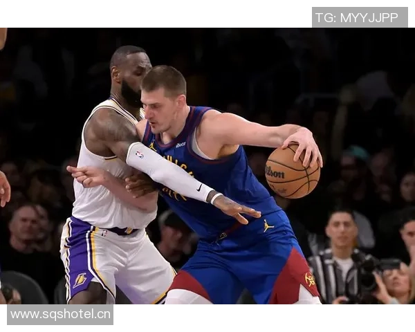 徐静雨分析湖人新星里夫斯超越特雷杨詹姆斯引领球队前行