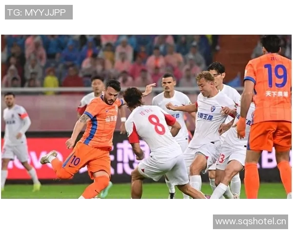 泰山中卫洛佩斯对抗表现不佳奥斯卡强势突破致失球 泰山中卫洛佩斯对抗表现不佳奥斯卡强势突破致失球