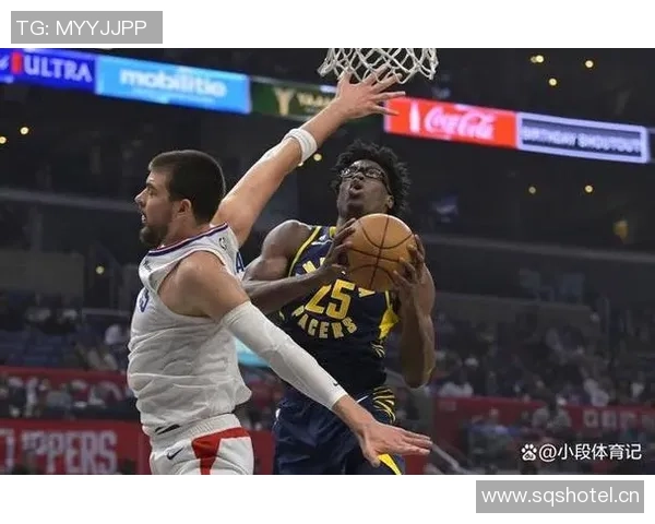 曼恩首节火力全开独得10分半场高效6中5贡献14分3板表现出色 曼恩首节火力全开独得10分半场高效6中5贡献14分3板表现出色