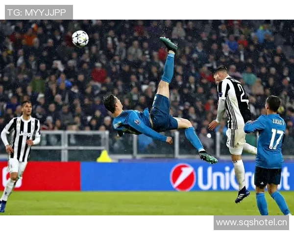 尤文前球员揭露C罗对萨里战术不满用吃草方式表达自己对比赛的理解 尤文前球员揭露C罗对萨里战术不满用吃草方式表达自己对比赛的理解