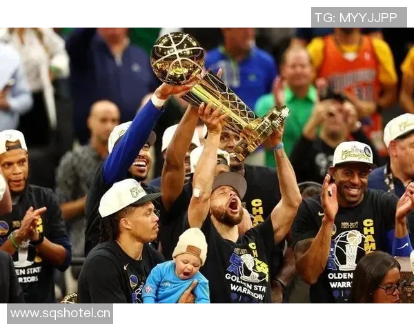 杜兰特本赛季表现亮眼圆梦180俱乐部场均252分命中率超高 杜兰特本赛季表现亮眼圆梦180俱乐部场均252分命中率超高